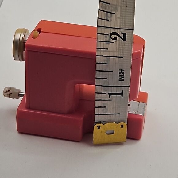 Vintage Barbie Wind Up 1980s Sewing Machine Miniature - Picture 15 of 15
